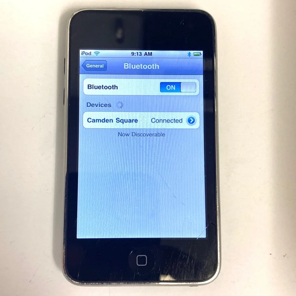 Apple iPod Touch Black/Silver 4th Generation 8GB